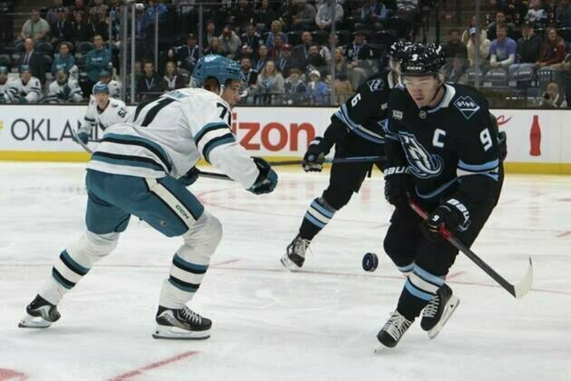 Nick Schmaltz records hat trick as Mammoth break away from Sharks