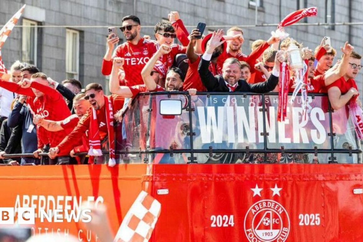 Aberdeen fans ready to celebrate with Scottish Cup parade