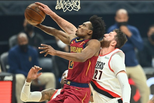 Blazers too much for listless Cavs, 141-105