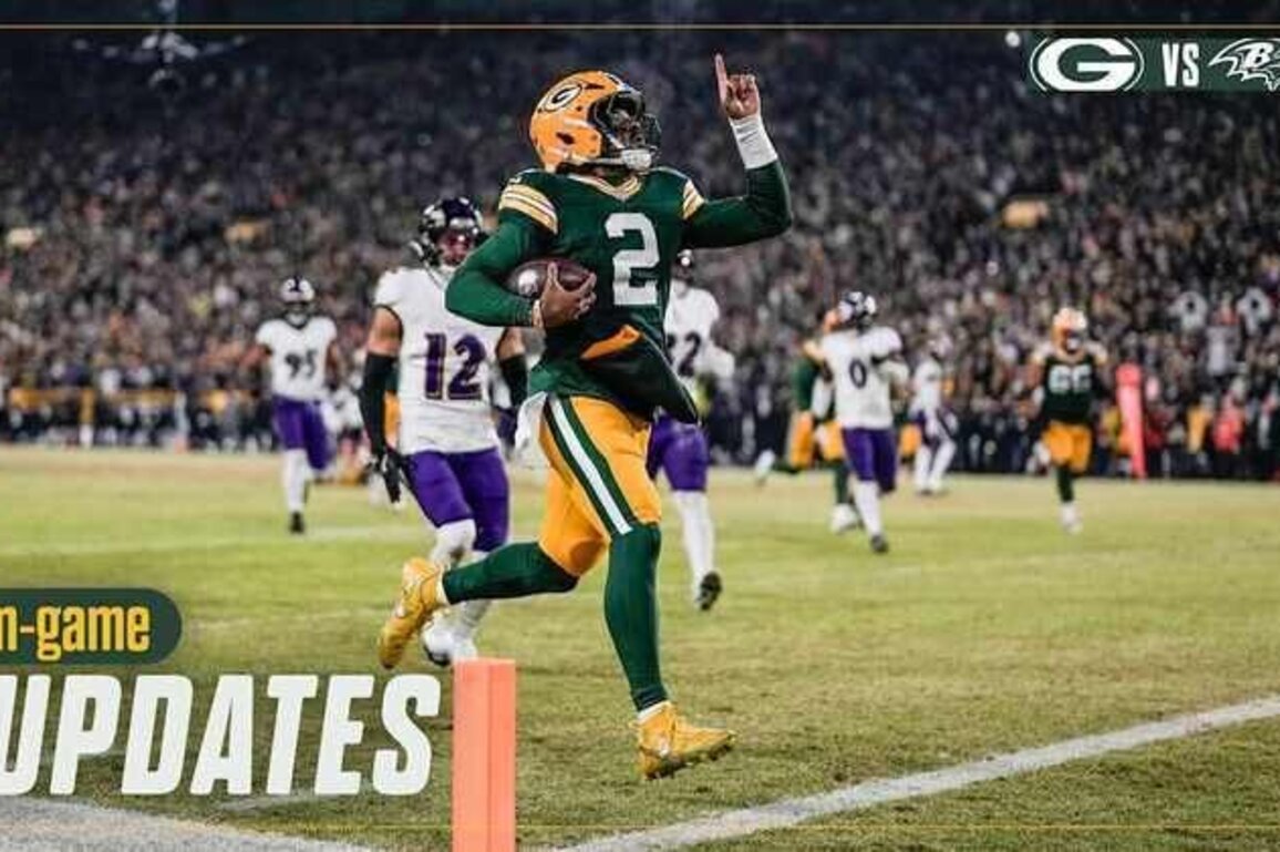 Ravens lead Packers 27-14 at halftime