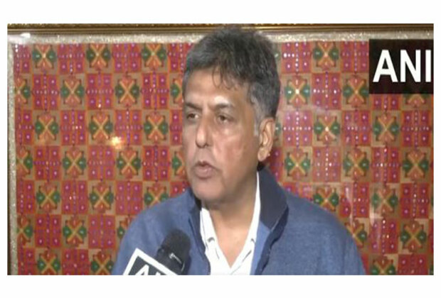 "Why are these planes landing in Punjab?" Manish Tewari supports Punjab CM over deportation row