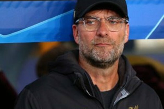 Liverpool begin Champions League defence with Napoli defeat
