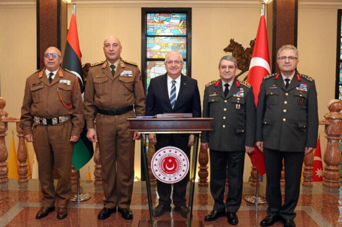 Libyan army chief of staff found dead in plane wreckage, PM says