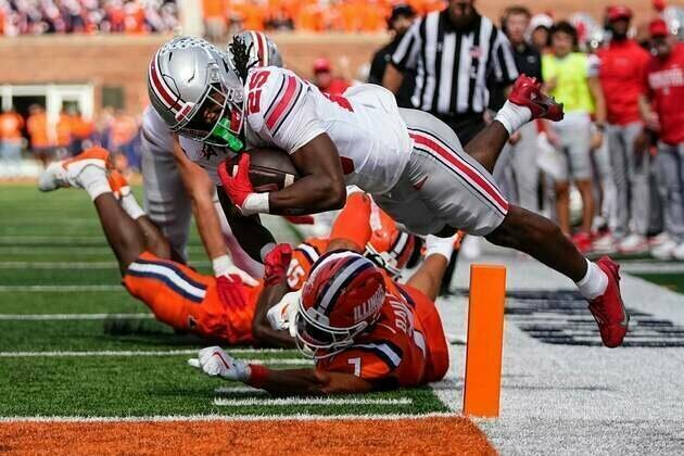 No. 1 Ohio State turns turnovers into romp past No. 17 Illinois