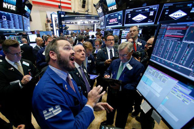 U.S. stocks rally to close out week on positive note