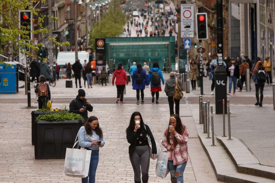 Retail sales figures major surprise as food stores in focus - The Herald