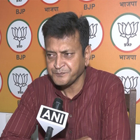 BJP's Ajay Alok welcomes ban on Pakistani ships, calls for economic blockade