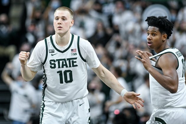Seeking 10th straight win, No. 10 Michigan State hosts Northwestern