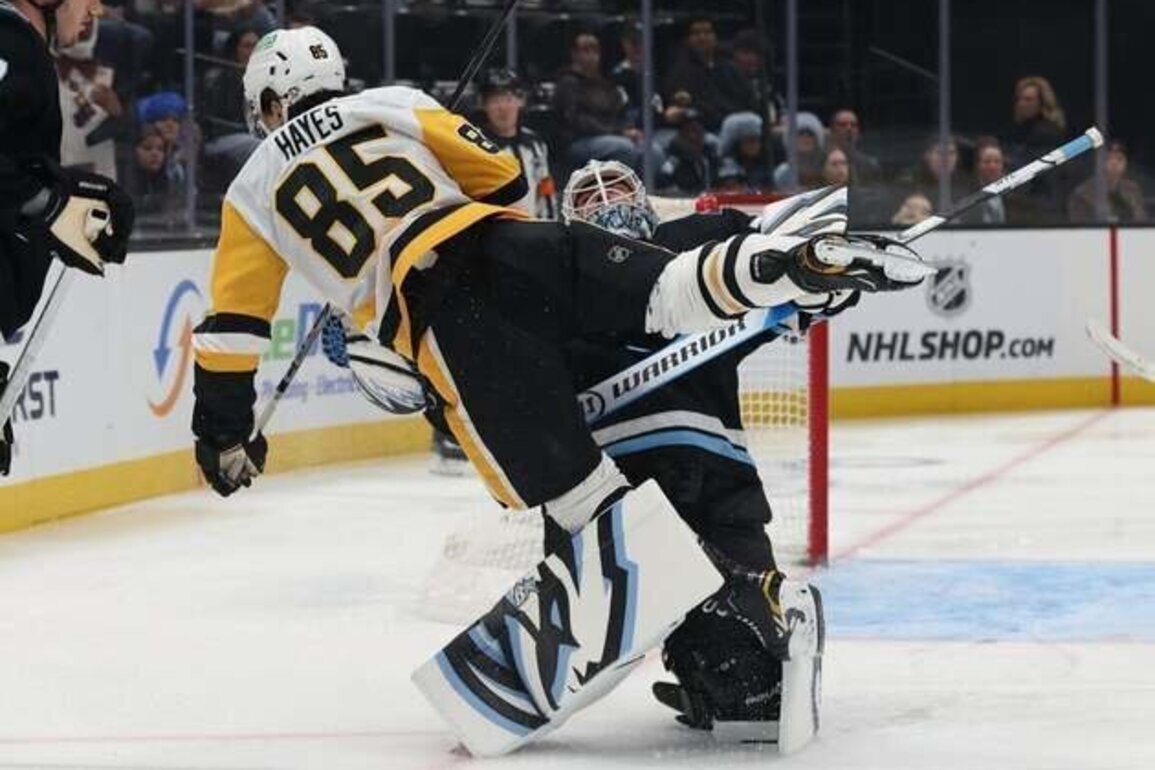 Down 2 early, Penguins rally to keep Mammoth reeling