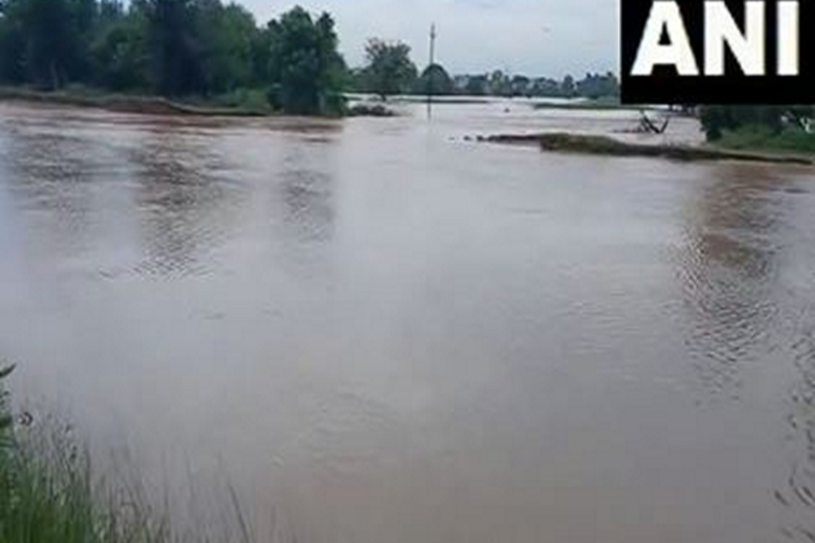 National awardee teachers Association donate Rs 1.25 lakh for Punjab flood relief