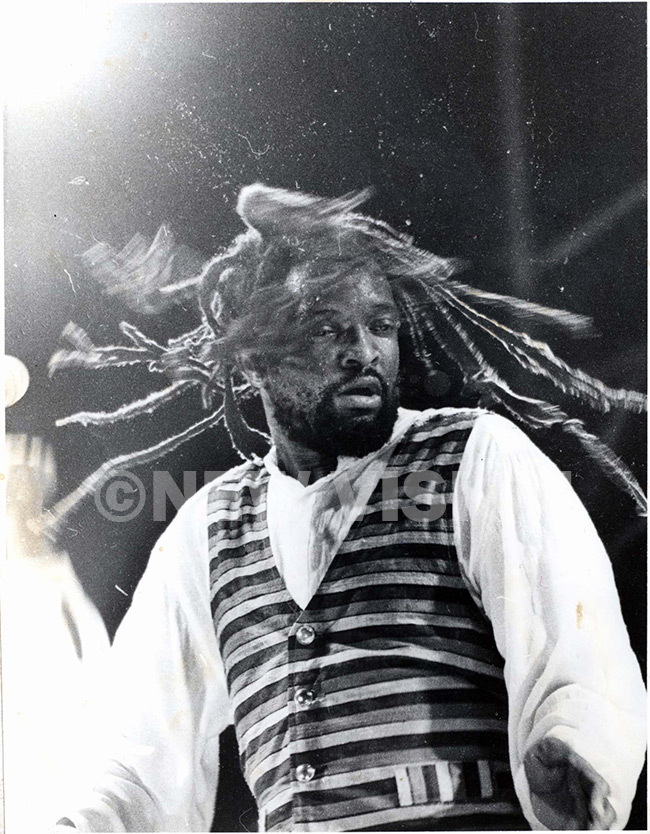  ucky ube performing at ile otel ardens during the  show on arch 31 1995 hoto by alungi abuye