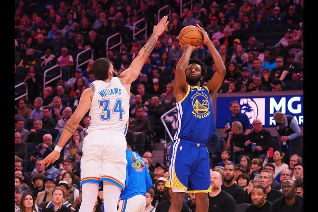 Klay Thompson drains 12 3-pointers as Warriors blow by Thunder