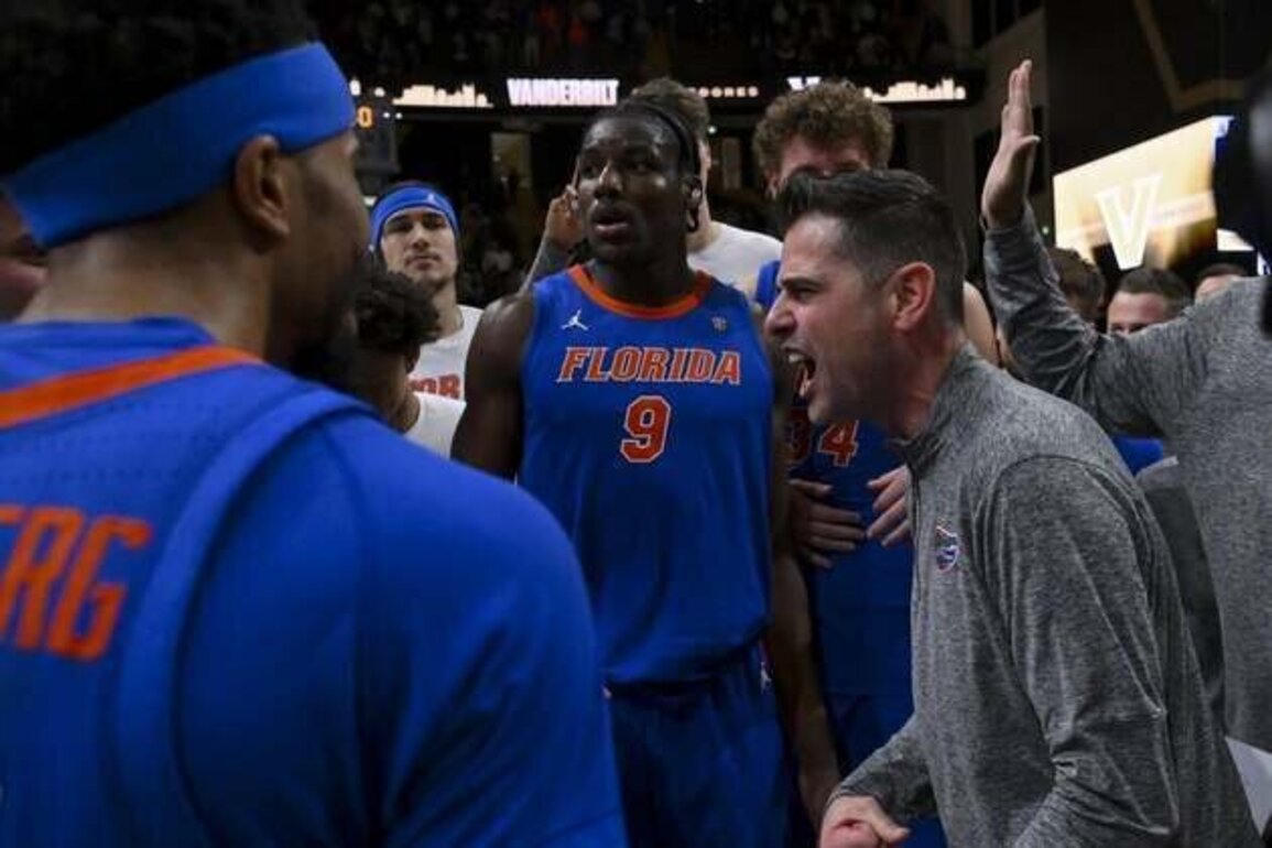 Streaks favor No. 16 Florida in home game vs. LSU