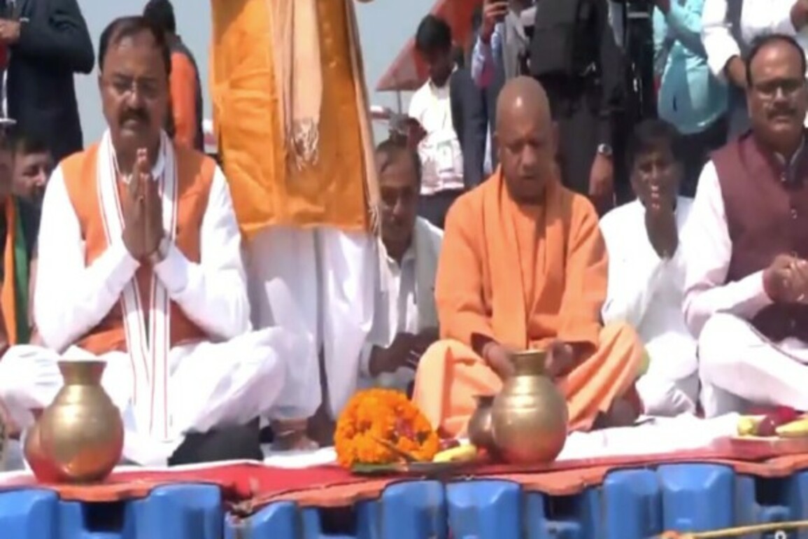 "In 45 holy days, more than 66 crore devotees took dip of faith at Triveni Sangam": CM Yogi attributes Maha Kumbh success to PM Modi