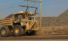 Caminhão com tração elétrica da Komatsu