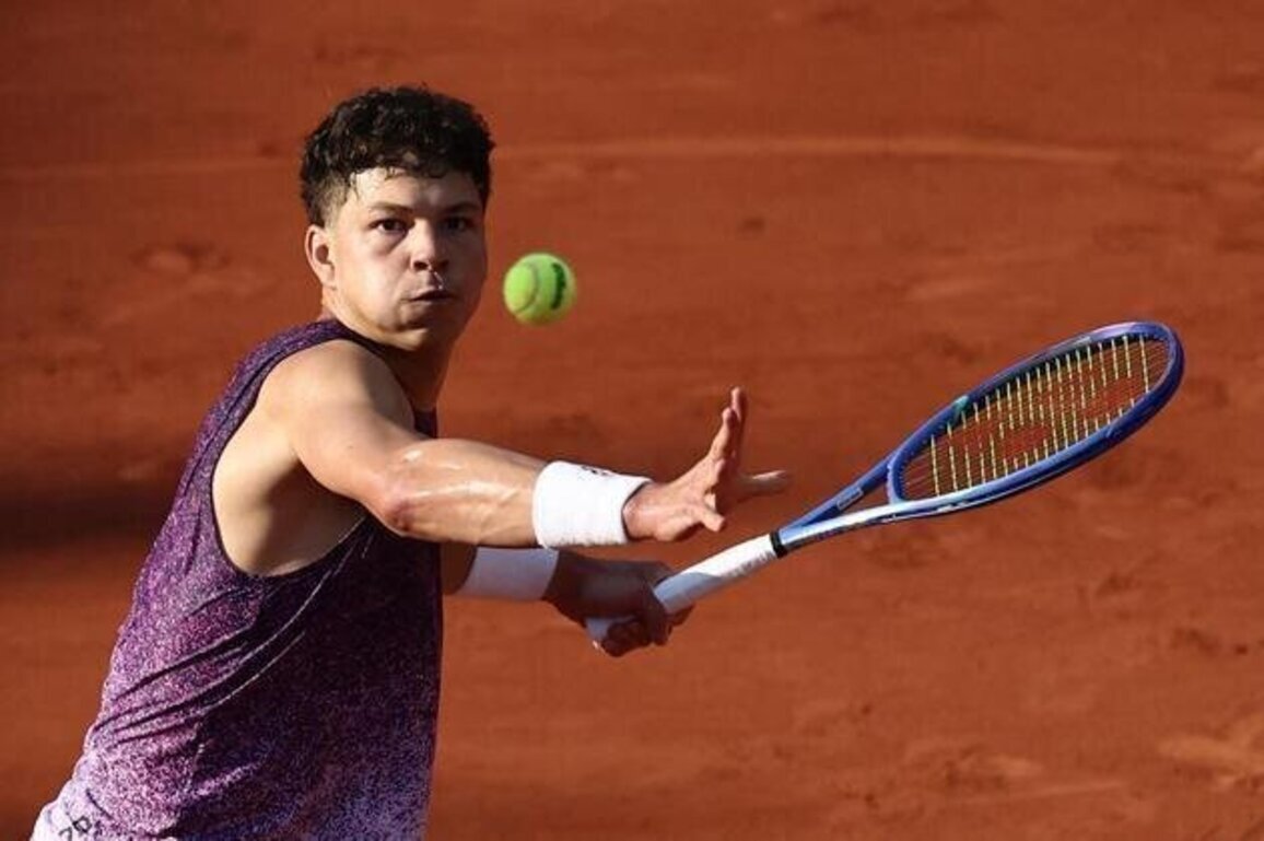 Ben Shelton cruises, Stan Wawrinka says farewell at French Open