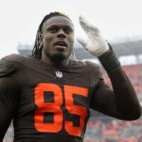 Report: Chargers, TE David Njoku agree to 1-year deal