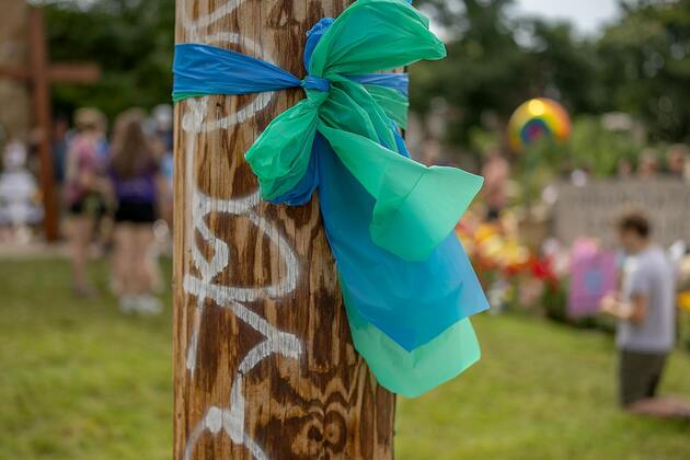 Annunciation bows being taken down, turned into art project