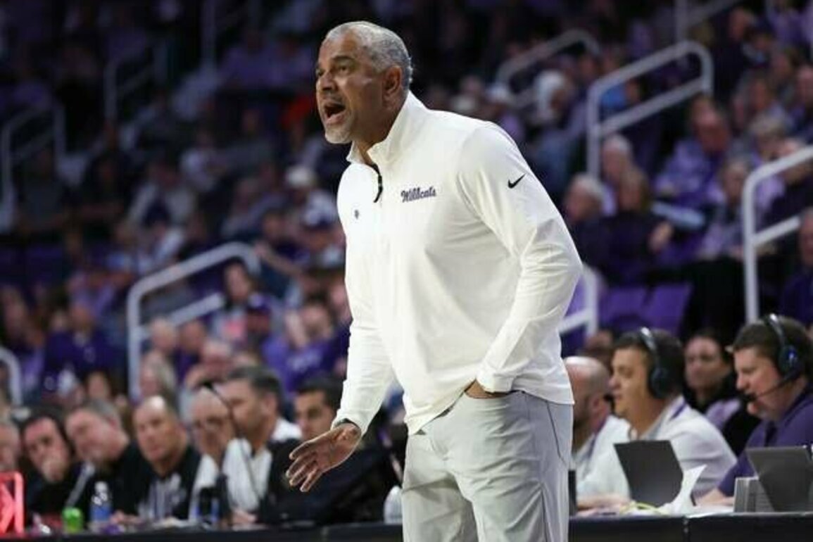 Jerome Tang wants to see early growth as K-State faces Bellarmine