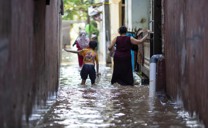 In February 2021 Indonesia's capital Jakarta was hit by severe monsoon floods that forced more than 1,000 residents to evacuate / Credit: Unicef