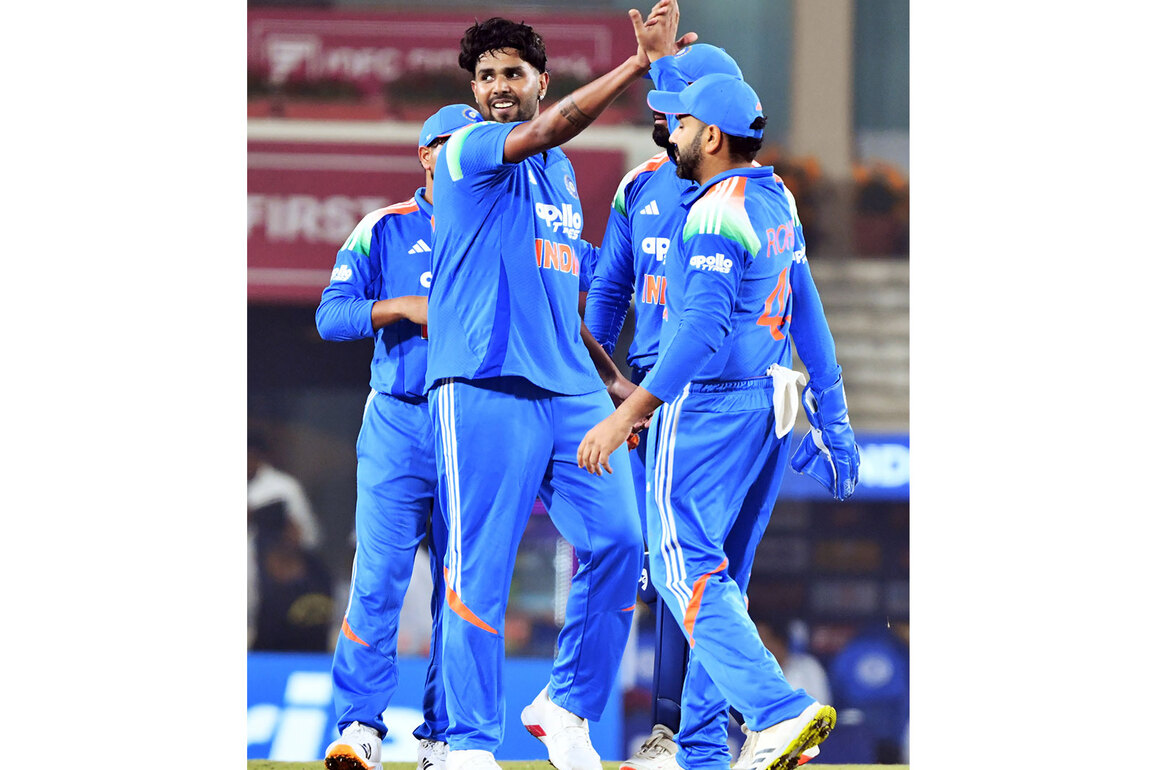 Indian team yet to chase down 210+ in T20I, fails for seventh time