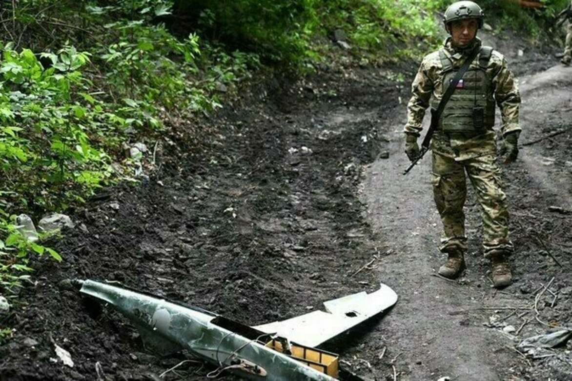 US intel behind Ukrainian attack on Russian planes ex-French spy