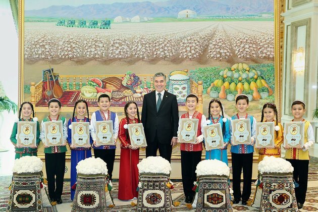 Turkmenistan: Mamma mia, let me go