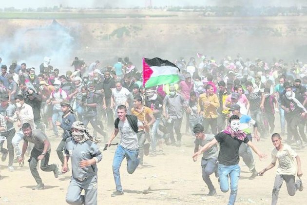 Palestinians say medic shot in border clashes succumbs to wounds