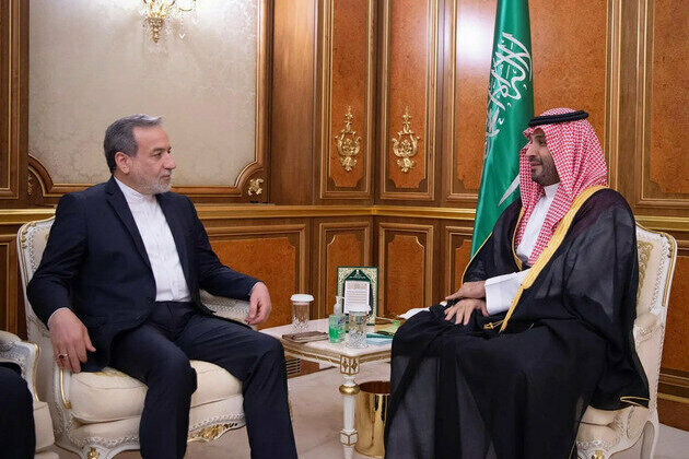 Saudi Crown Prince, Iranian Foreign Minister discuss regional stability
