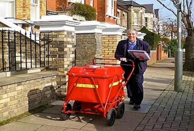 Royal Mail warns of thousands of job cuts as it sees widening losses