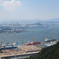 S. Korea's export hits record high in 2025