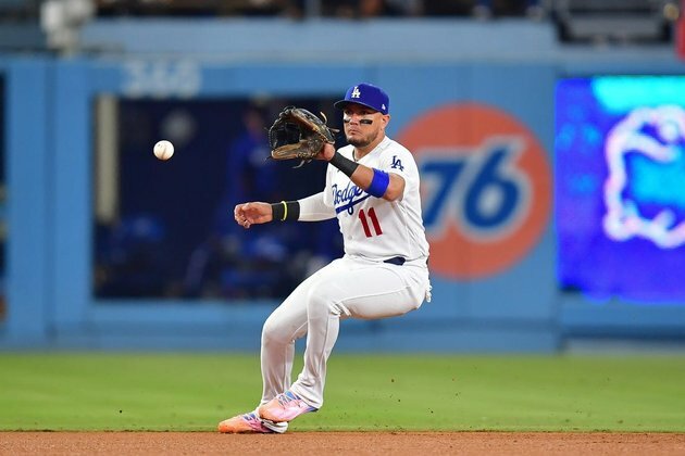 Dodgers edge Giants on Chris Taylor's walk-off hit