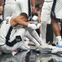 Victor Wembanyama (concussion) traveling with Spurs