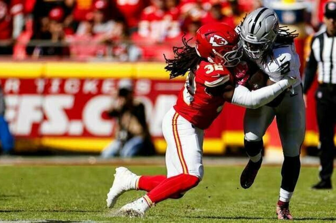 Gutierrez: Raiders collapse in KC raises familiar questions