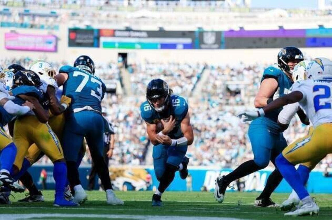 Jaguars continue playoff push, Jets' plan jumbled by injuries