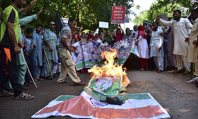 US urges India to free detainees, restore rights in Kashmir US urges India to free detainees, restore rights in Kashmir