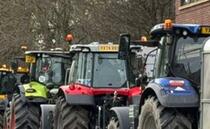 Yorkshire councillors vote to back farmers as tractors take over town 