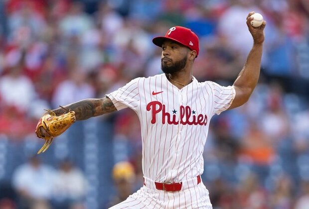 Newly extended Cristopher Sanchez aims to pitch Phillies past D-backs