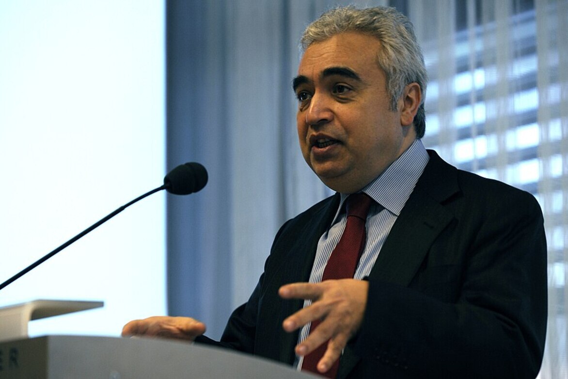 IEA says oil inventories are falling fast amid Iran war