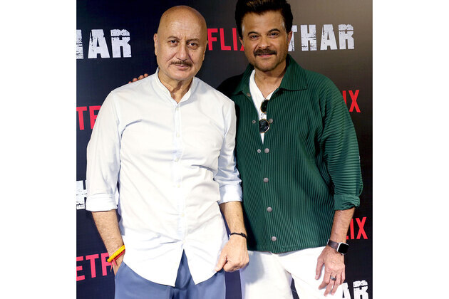 "Tere ghar ke samne ek ghar banaunga...": Anil Kapoor's playful birthday wish for neighbour Anupam Kher is pure friendship goals