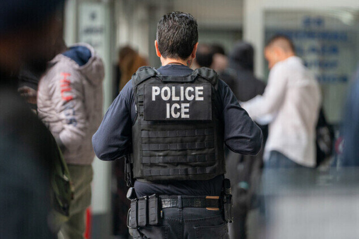 Trump threatens to deploy ICE to US airports