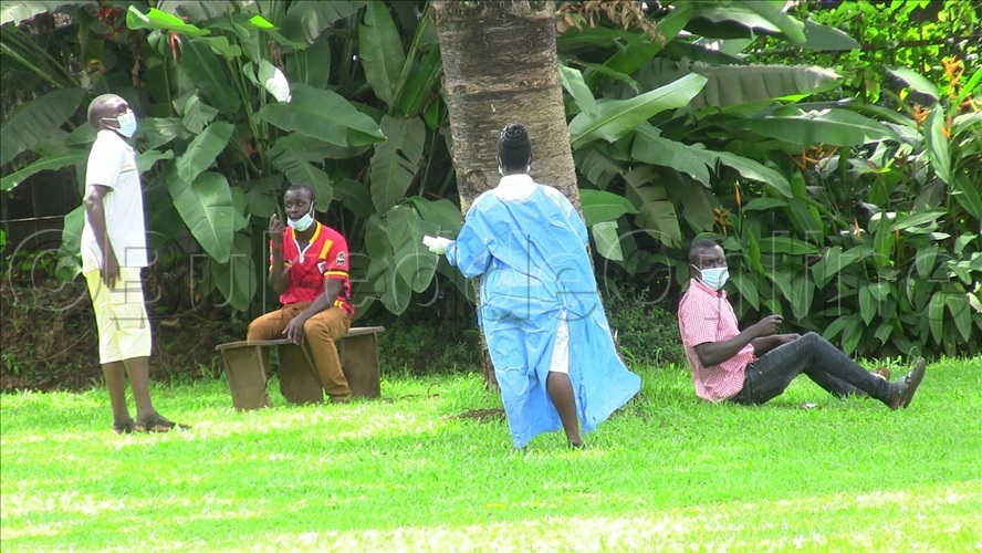 musawo ngakuuma abasajja okuli ddereeva wekimotoka ato eyasangiddwa ngalina 19 nabalala ababiri be yabadde nabo
