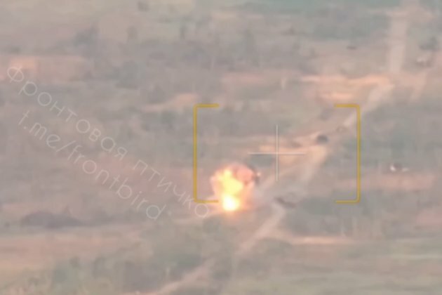 the moment first-ever Challenger 2 tank gets destroyed