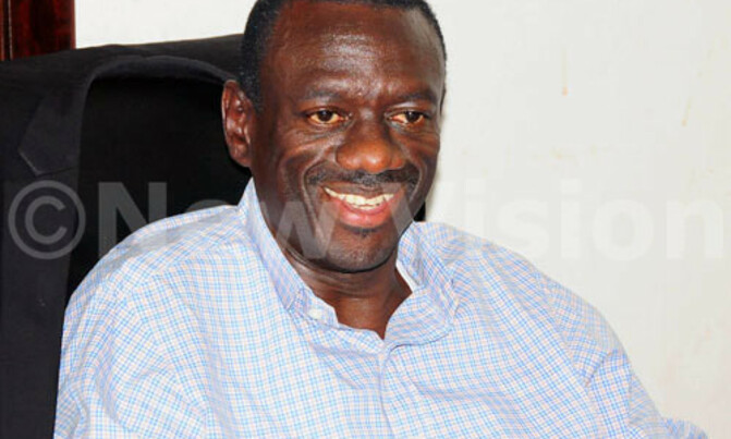 Besigye survives car accident Besigye survives car accident
