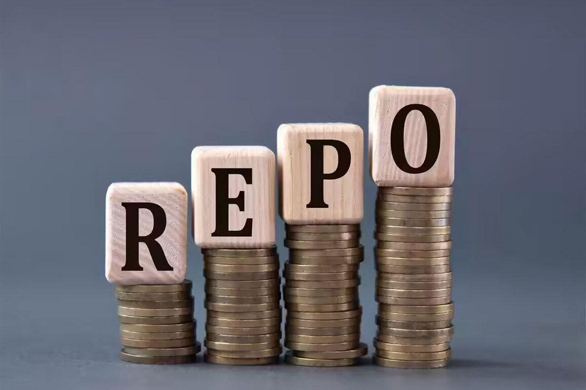 RBI Maintains Repo Rate at 5.25%; Developers See Positive Signals for Housing and Commercial Growth
