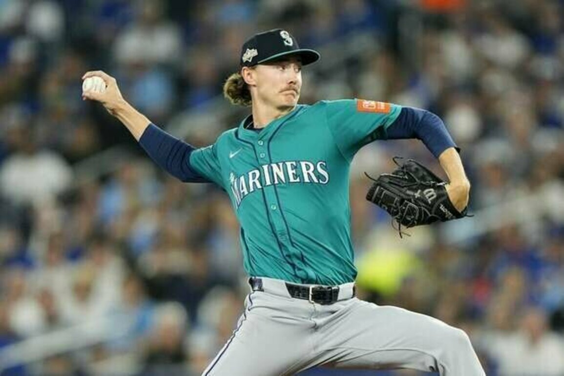 Mariners quiet Blue Jays' bats, take ALCS Game 1