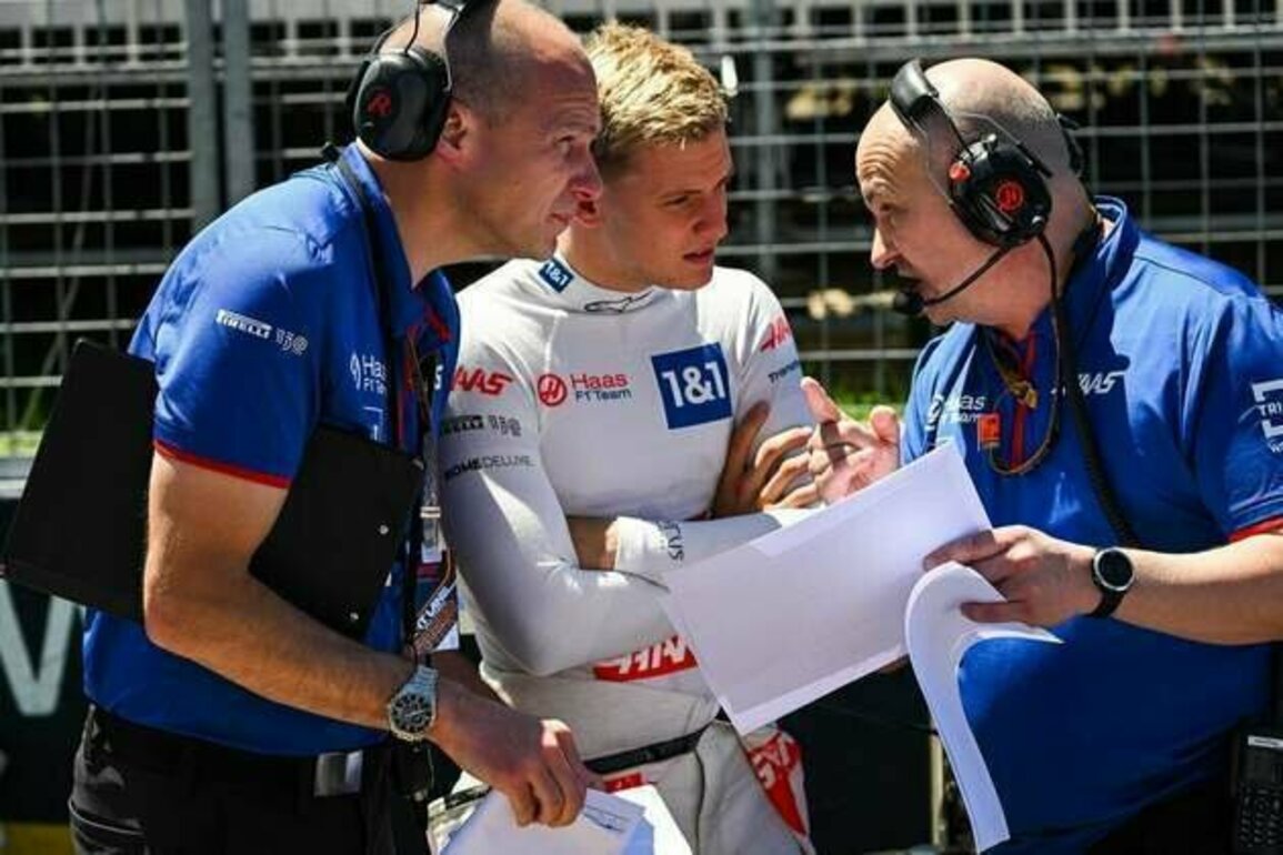 Former F1 driver Mick Schumacher signs with IndyCar's RLL