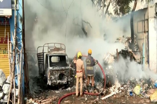 Tamil Nadu: Fire breaks out at paper godown in Madurai, 20 firefighters douse flames