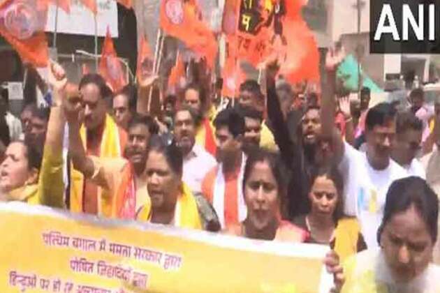 VHP, Bajrang Dal protest against Bengal Govt over Murshidabad violence