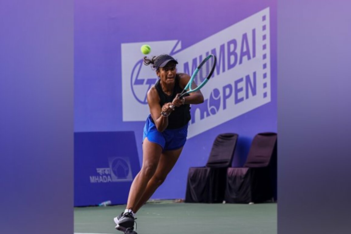Indian duo Shrivalli and Riya advance to quaterfilnals at Mumbai Open 2025